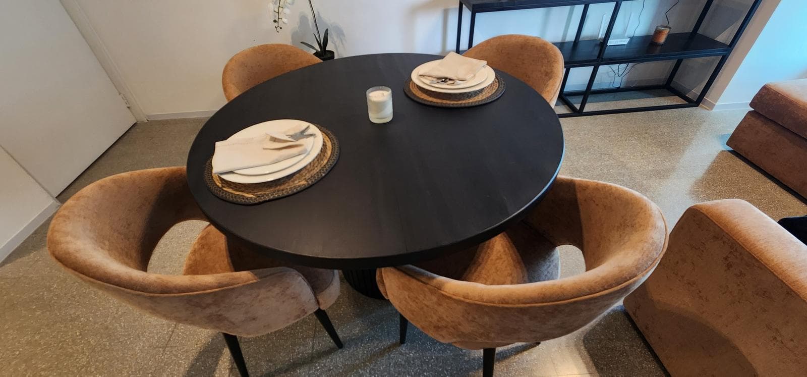 2-Room Apartment for Short-Term Rent: Furnished and Fully Equipped—Daily, Weekly, or Monthly