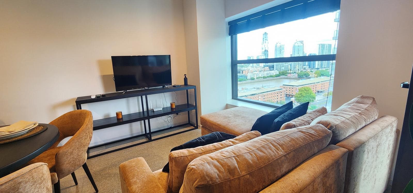 2-Room Apartment for Short-Term Rent: Furnished and Fully Equipped—Daily, Weekly, or Monthly