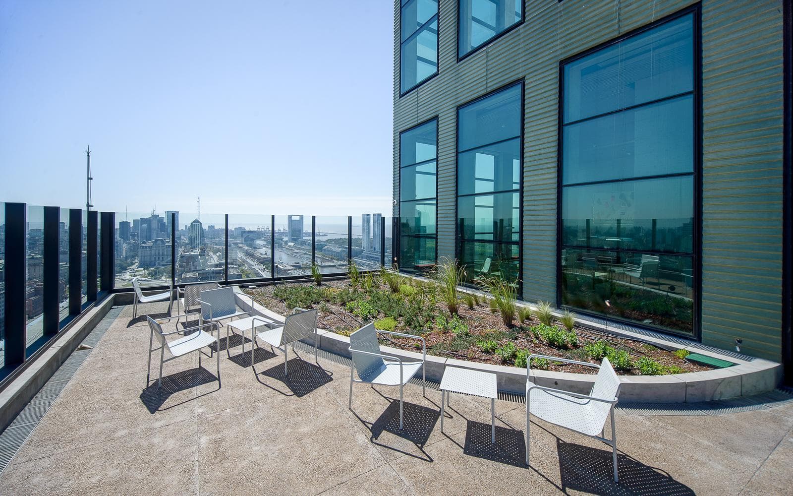 2-Room Apartment for Short-Term Rent: Furnished and Fully Equipped—Daily, Weekly, or Monthly