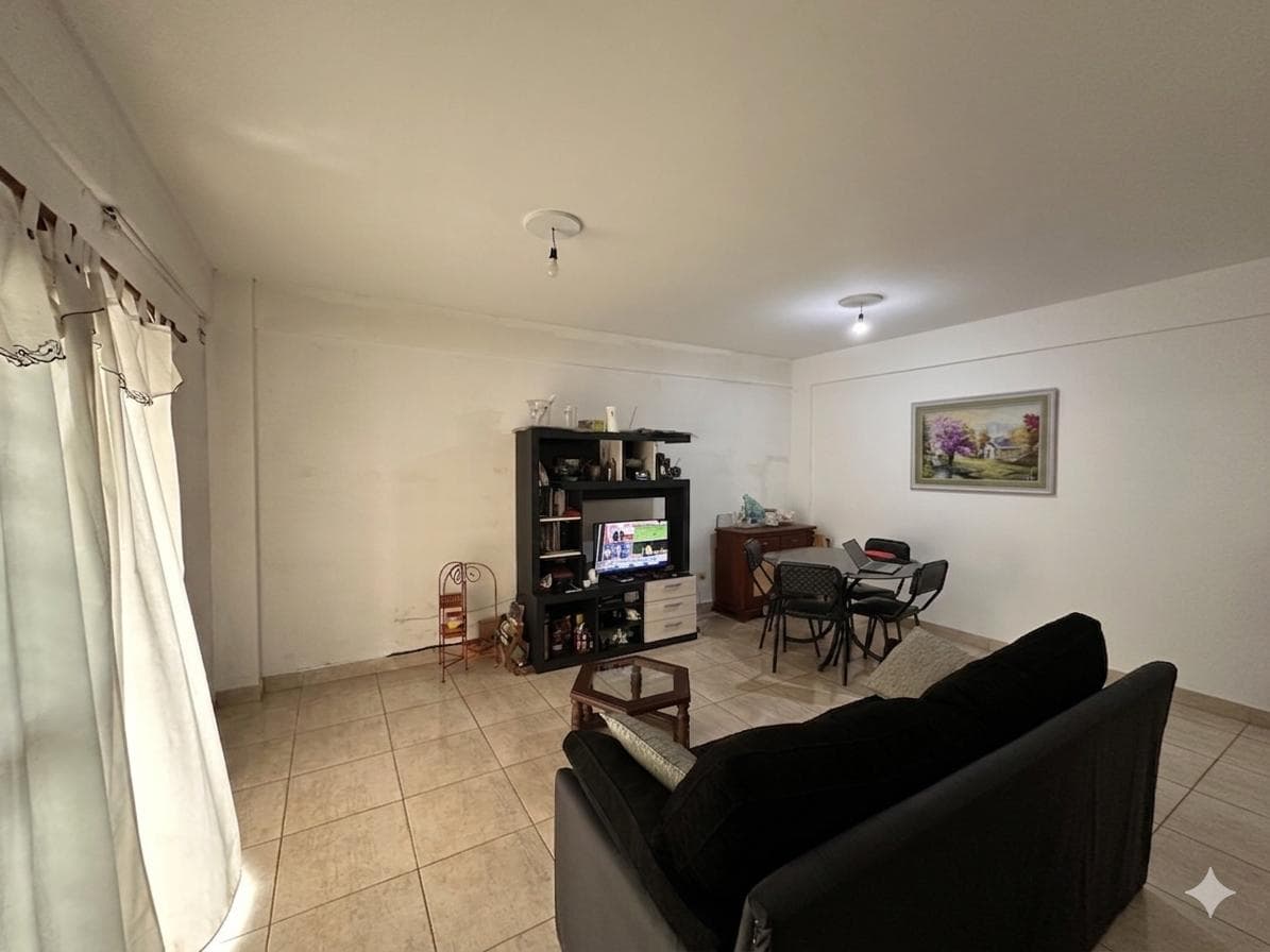 2-room apartment facing the street with a garage