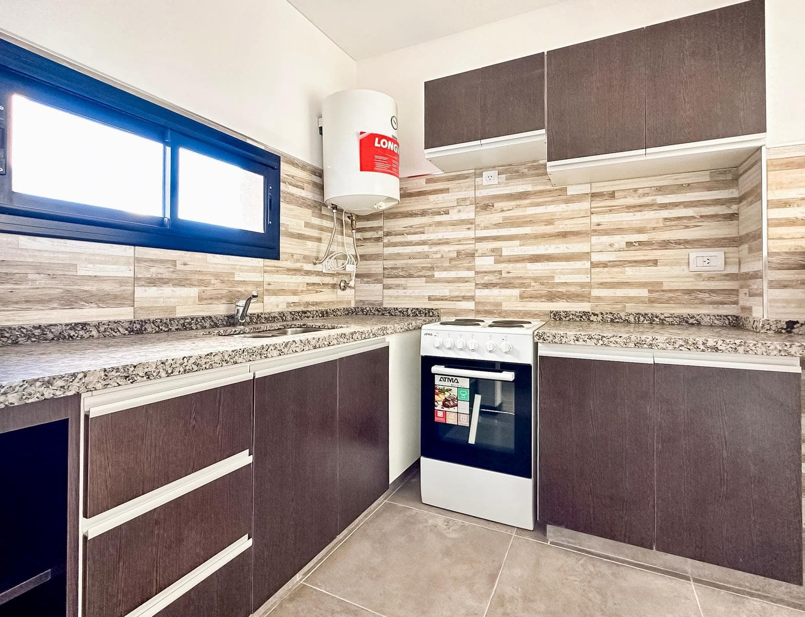 One-Bedroom Apartment for Sale with Office and Balcony—Brand New. Lourdes
