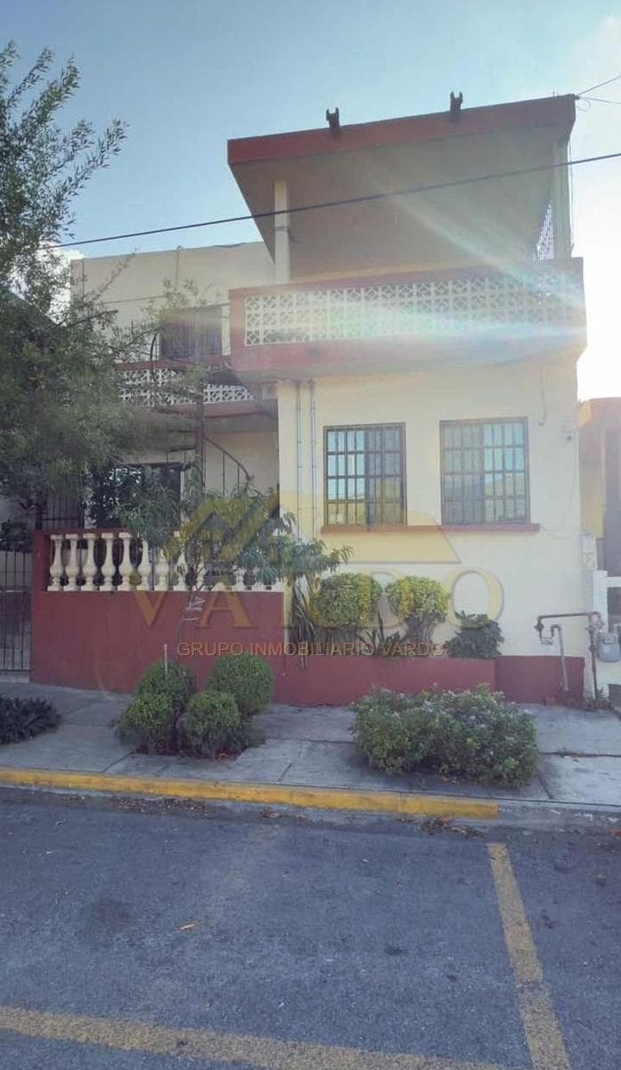 House for Sale - Lomas Modelo (Monterrey, Nuevo León)