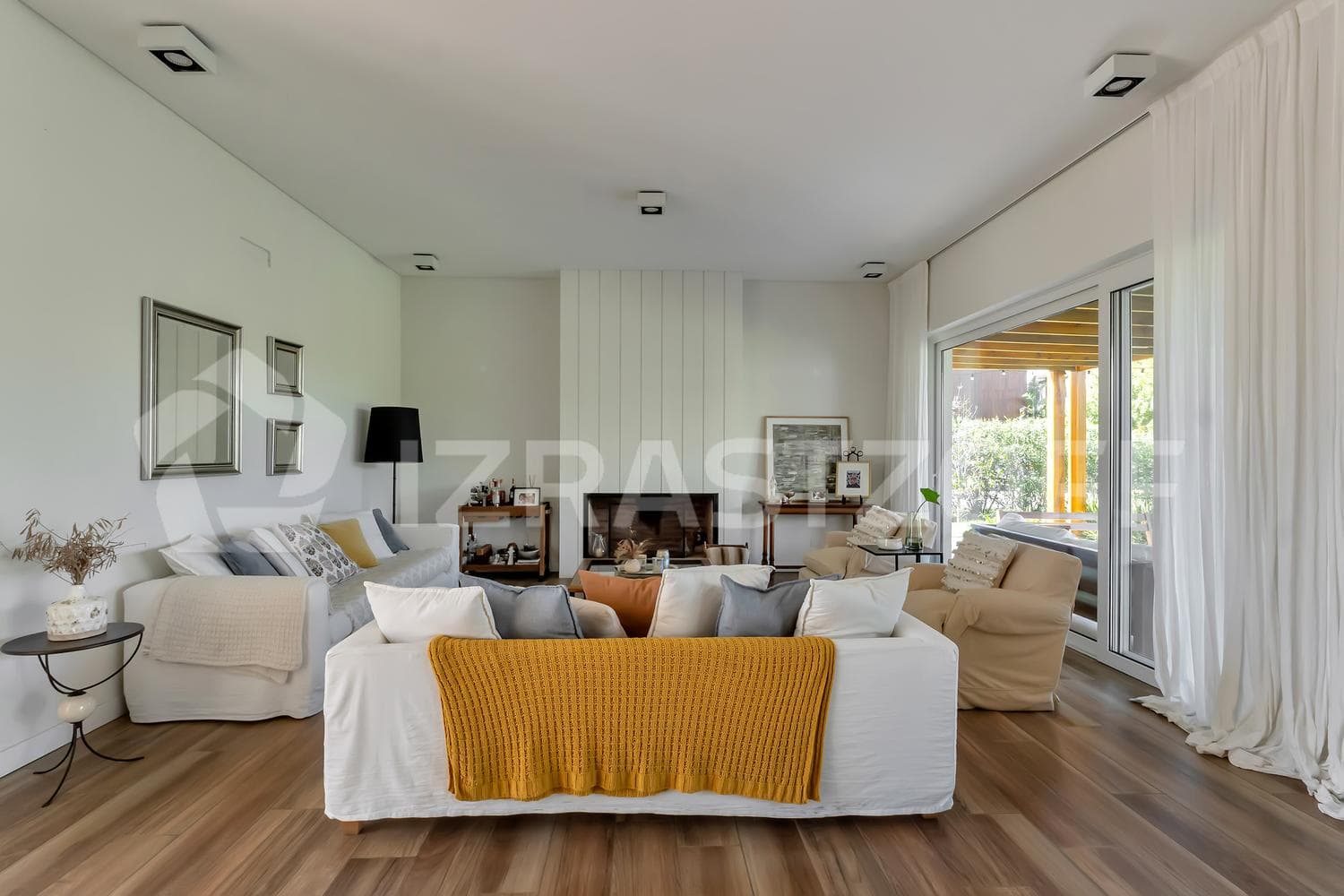House for sale in Albanueva, 4 bedrooms, in impeccable condition, corner lot