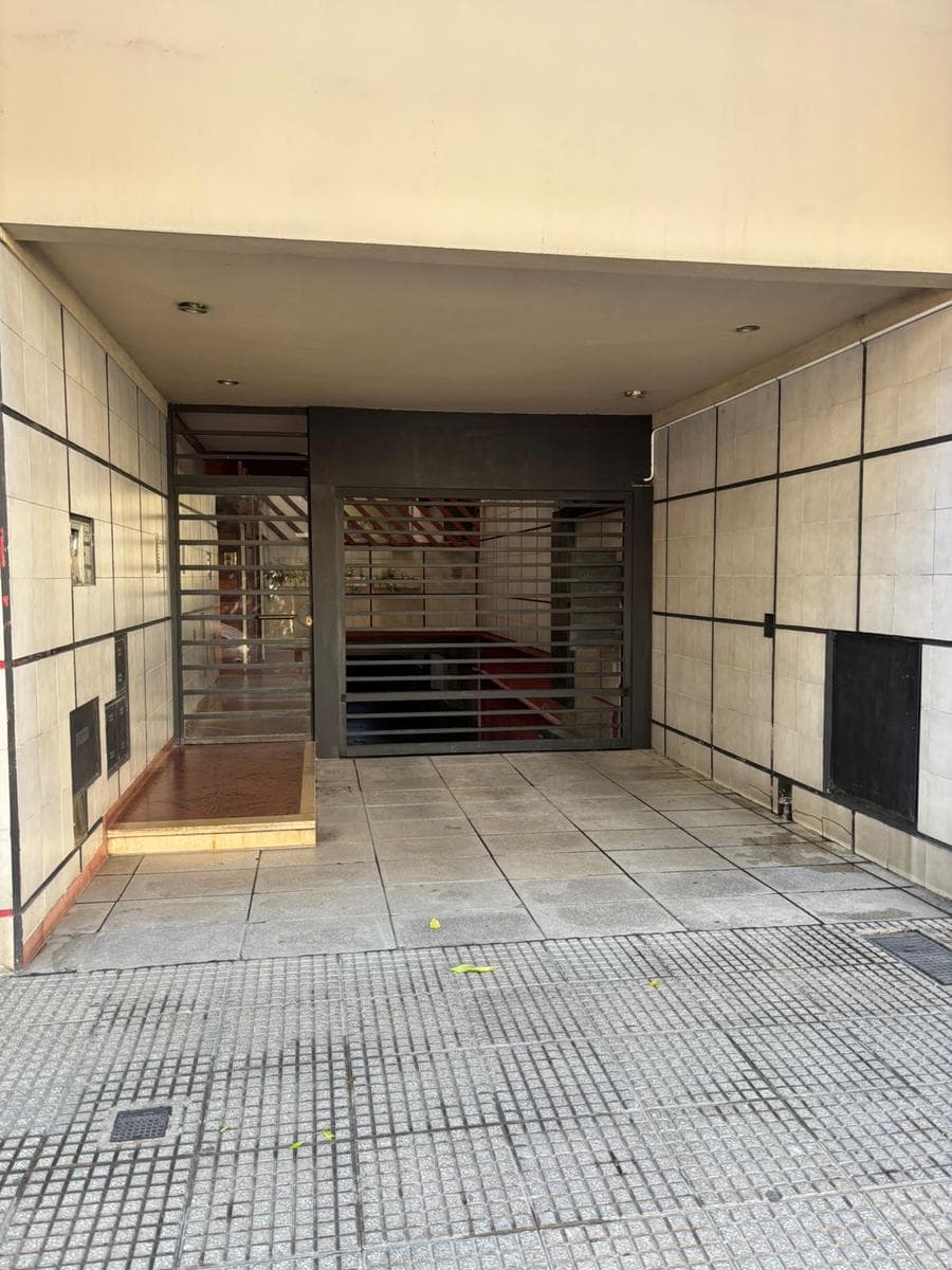A comfortable and affordable parking spot in Palermo Hollywood