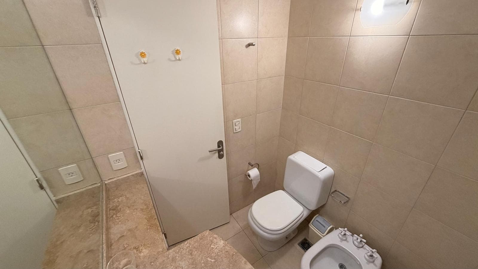 3-Room Furnished Apartment for Rent with Optional Parking Space in Madero Plaza