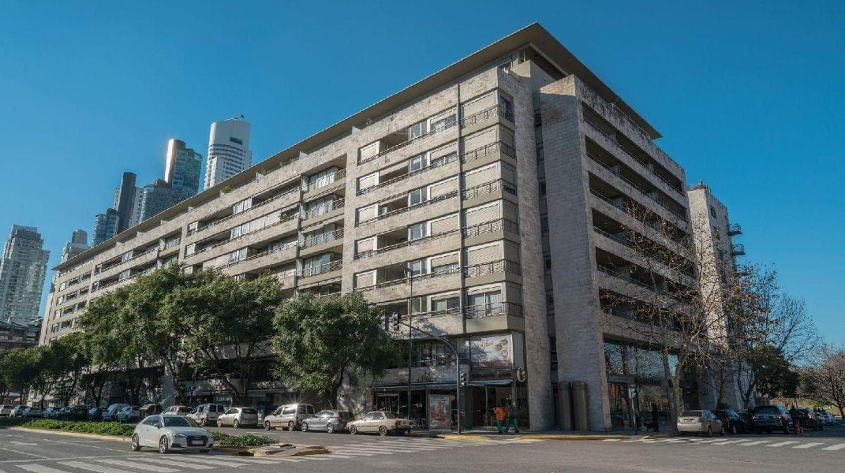 3-Room Furnished Apartment for Rent with Optional Parking Space in Madero Plaza