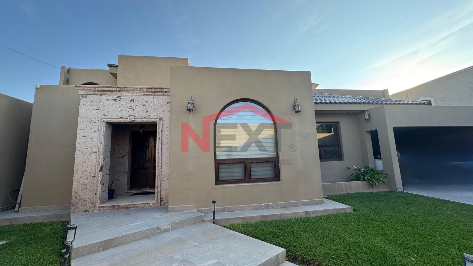 House for Sale in Loma Blanca, Saltillo | 920 m² Lot | 648.50 m² Floor Area | Pool | Solar Panels