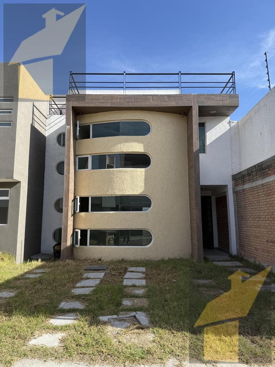 House for Sale in Hacienda San José, Toluca