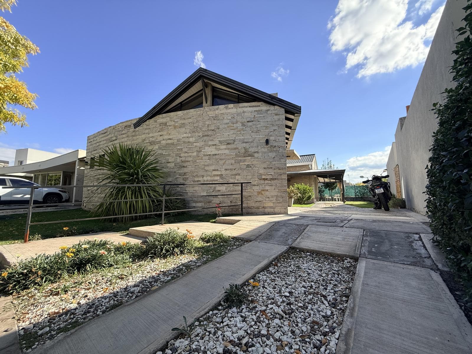 House in the Olivos del Torreón Gated Community in Maipú