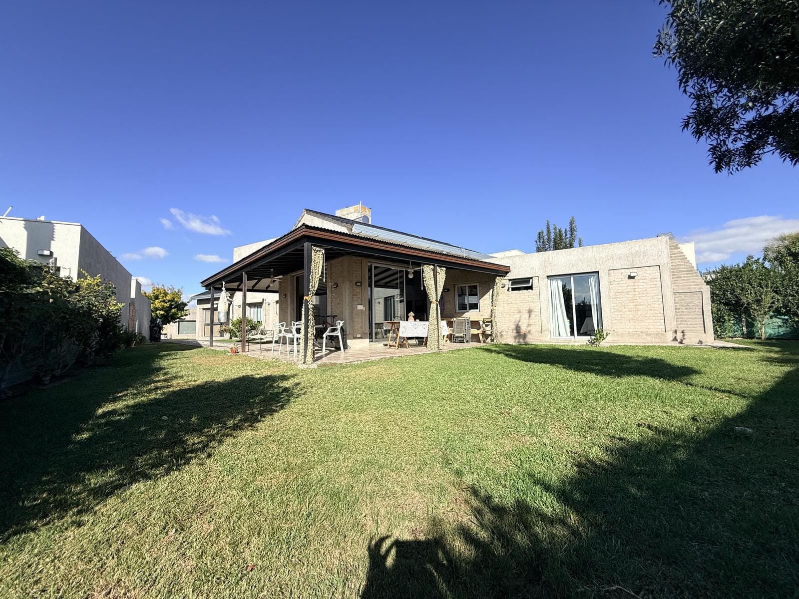 House in the Olivos del Torreón Gated Community in Maipú