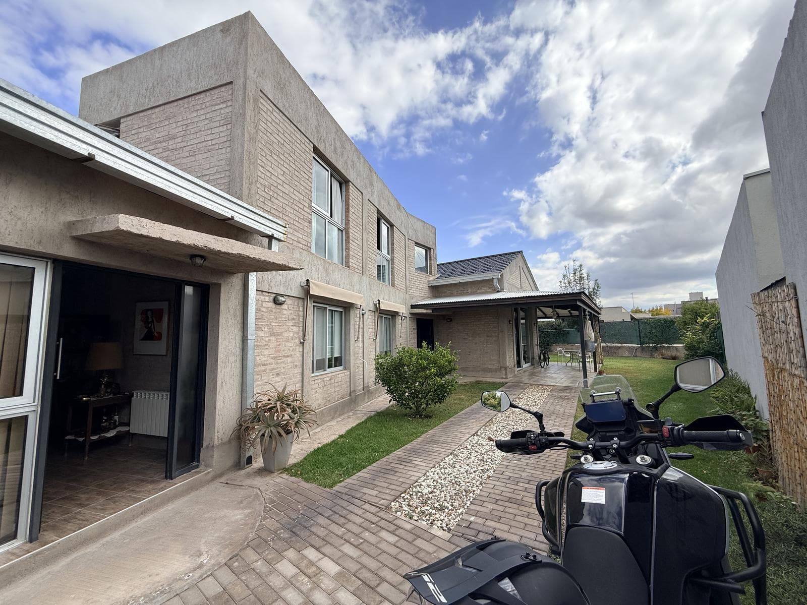 House in the Olivos del Torreón Gated Community in Maipú