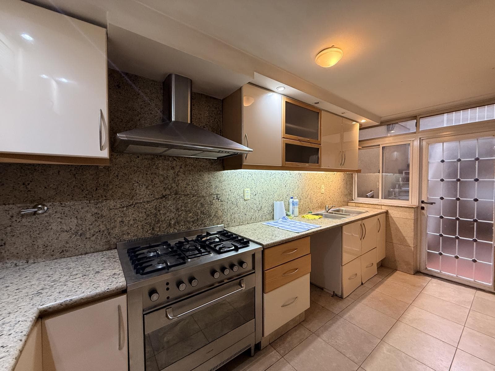 House in the Arizu Neighborhood, Godoy Cruz, Mendoza