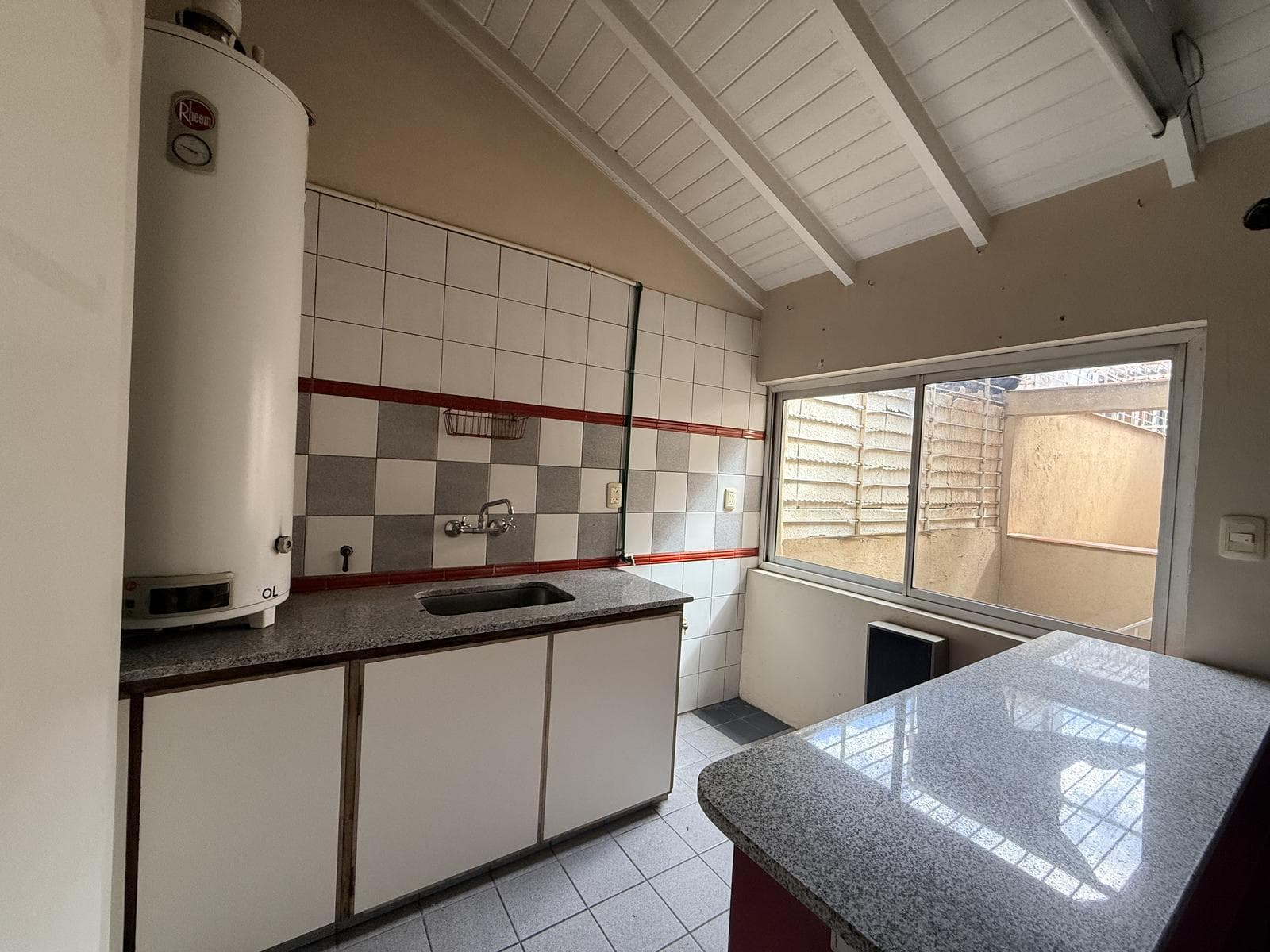 House in the Arizu Neighborhood, Godoy Cruz, Mendoza