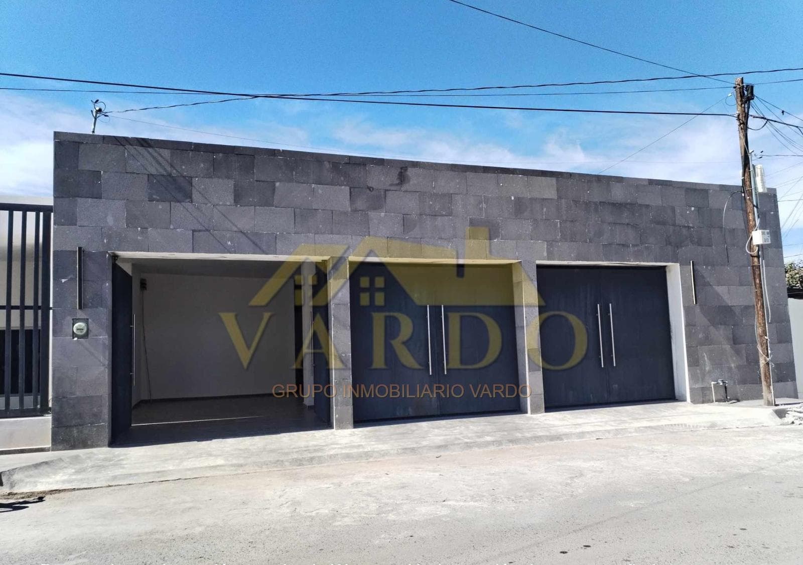 Contemporary-Style Home for Sale - Sabinas Hidalgo, N.L.
