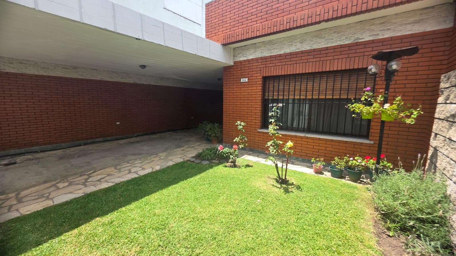 House for Sale in Remedios de Escalada