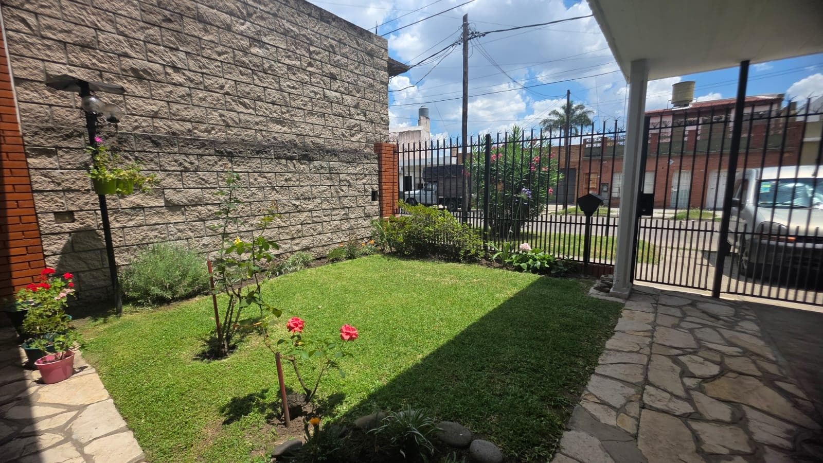 House for Sale in Remedios de Escalada