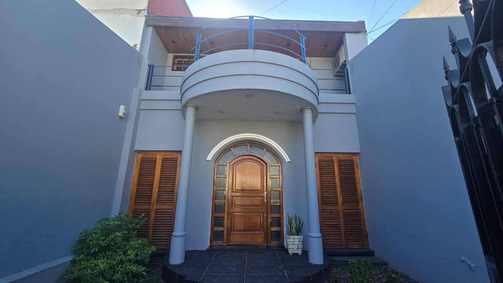 Casa 4 ambientes en Lanús Oeste venta