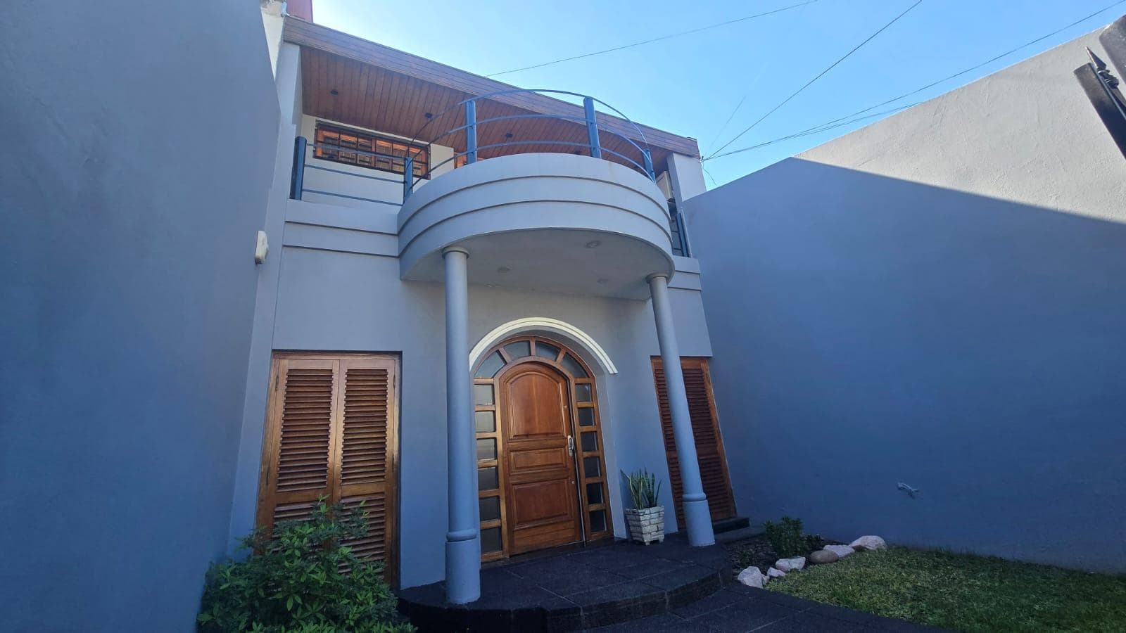 Casa 4 ambientes en Lanús Oeste venta
