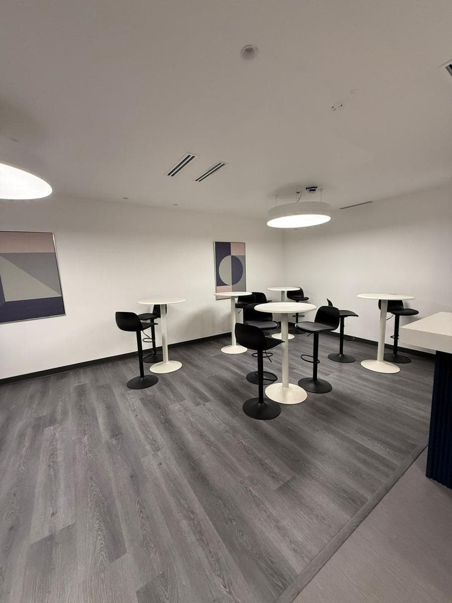 FULLY EQUIPPED OFFICE