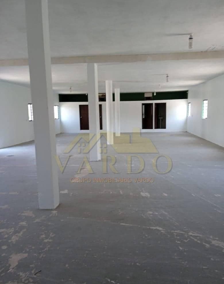 House with Commercial Space and Warehouse for Sale - Live and Start a Business in Downtown Cadereyta