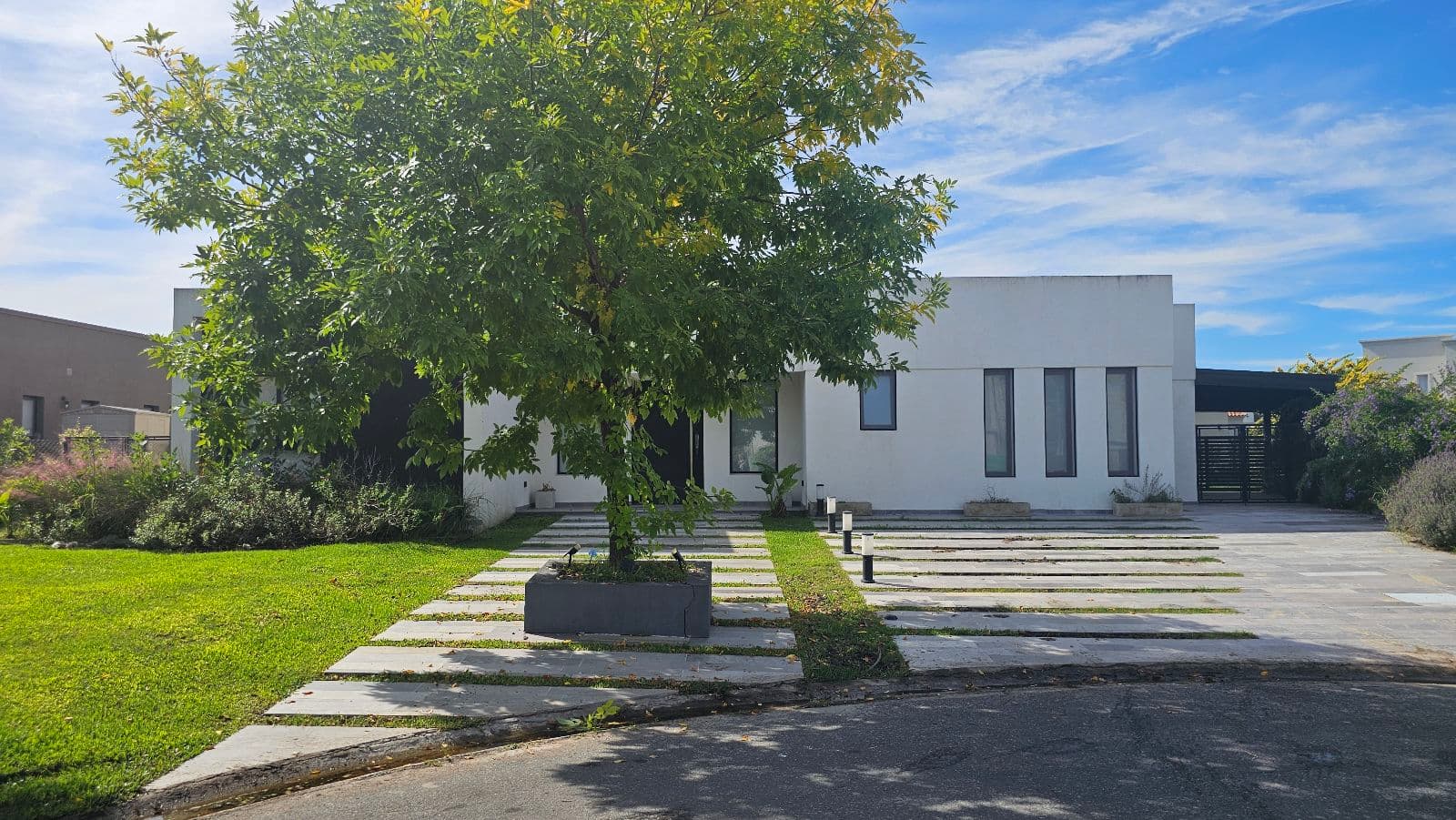 House for Sale in Cantón Golf Interna