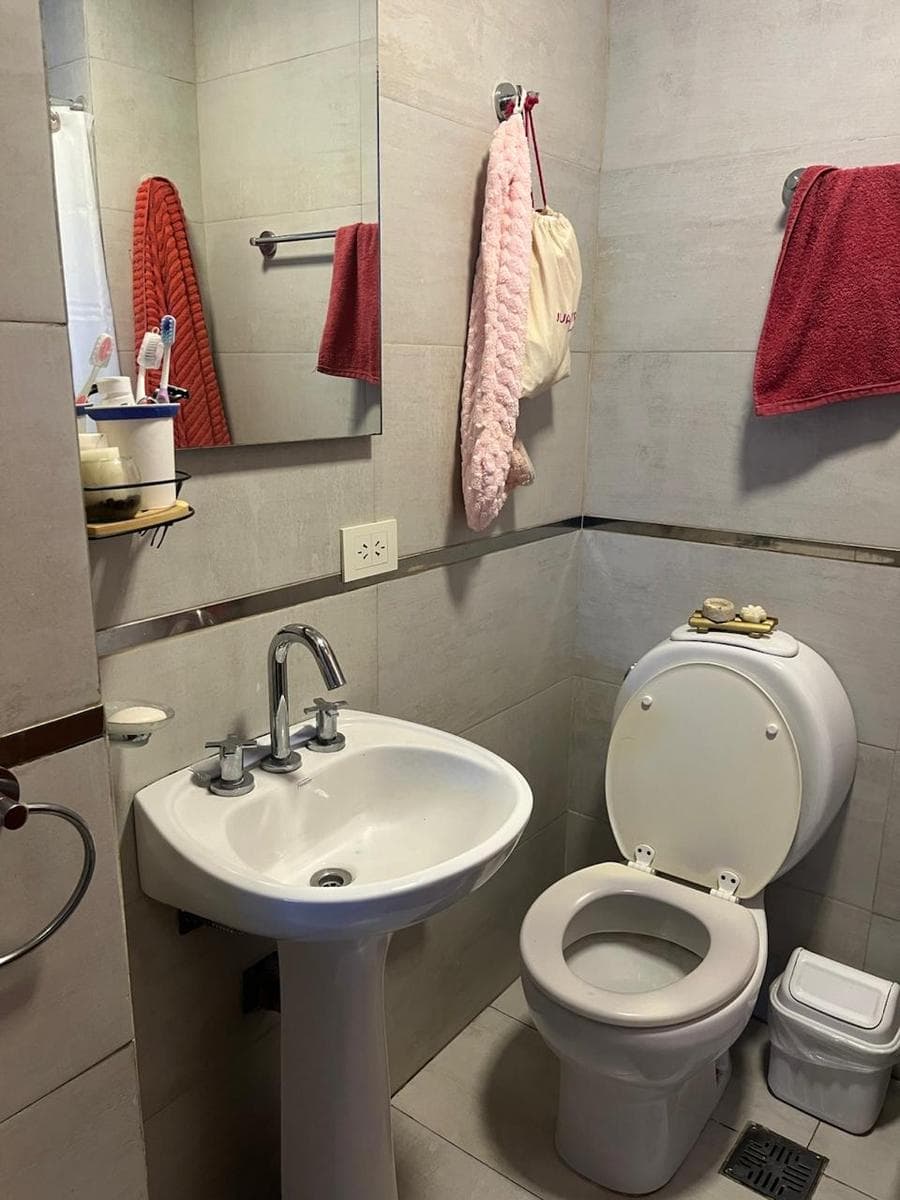 Apartment building, 9 units, Piñeyro. Investment property with rental income