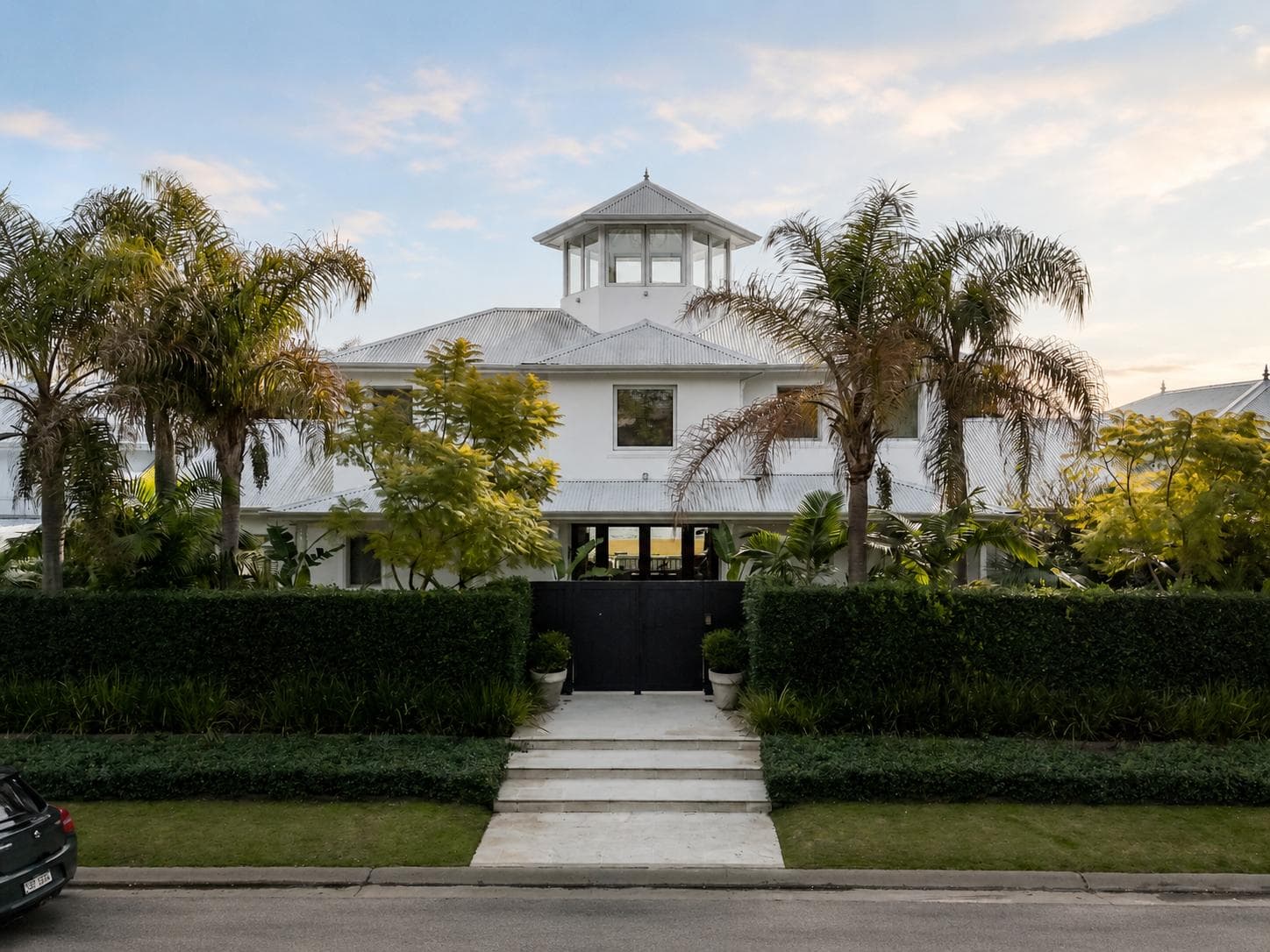 THE ONLY HOUSE WITH A DOUBLE LOT ON THE WATER FOR SALE IN SANTA BARBARA!