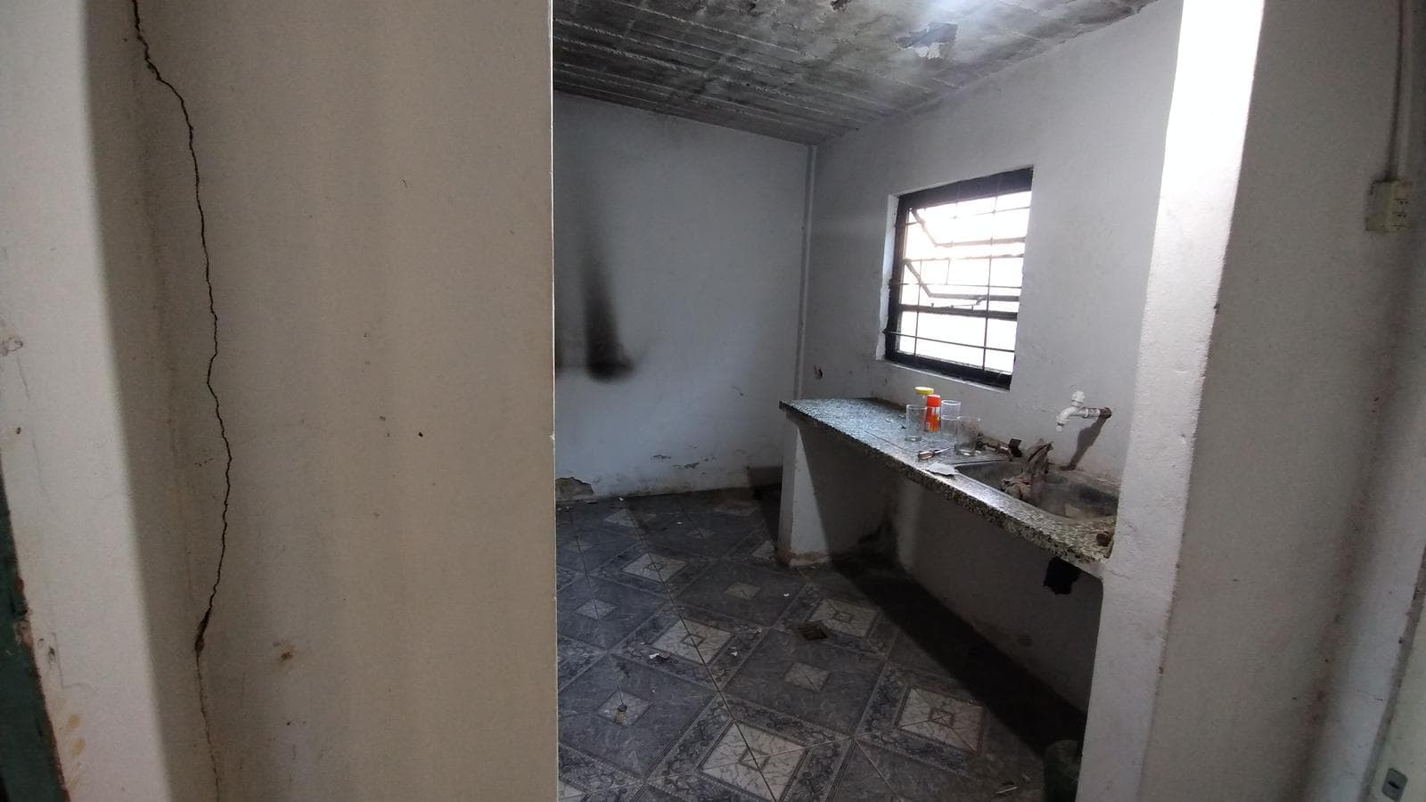 FOR SALE: LOT WITH HOUSE IN NEED OF RENOVATION IN HUDSON