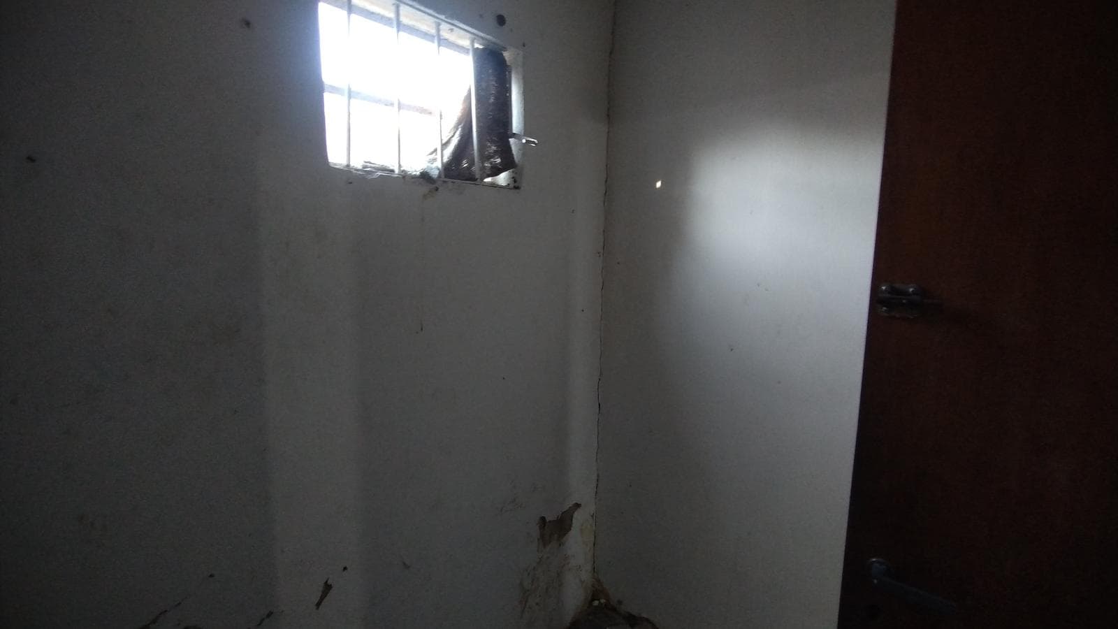 FOR SALE: LOT WITH HOUSE IN NEED OF RENOVATION IN HUDSON
