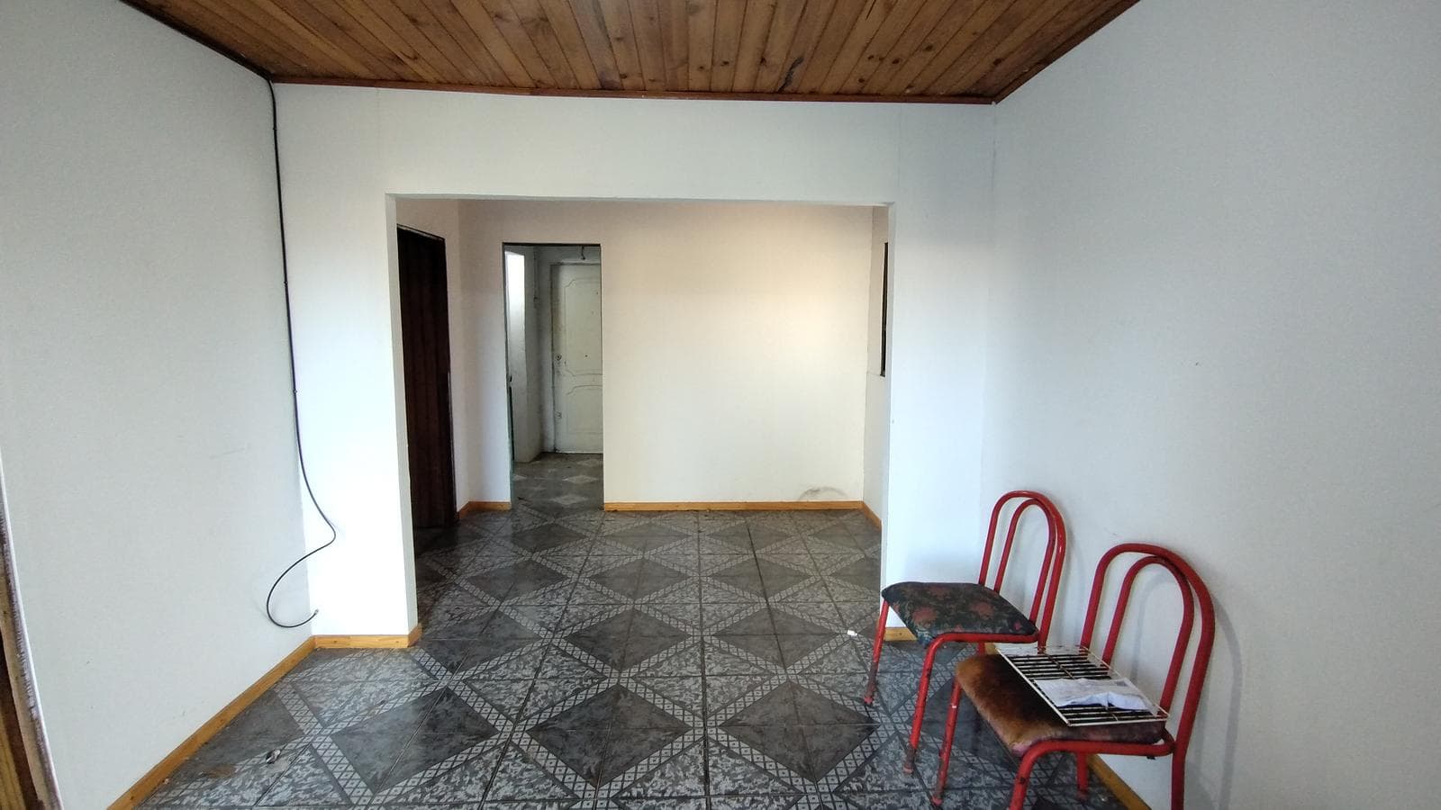 FOR SALE: LOT WITH HOUSE IN NEED OF RENOVATION IN HUDSON