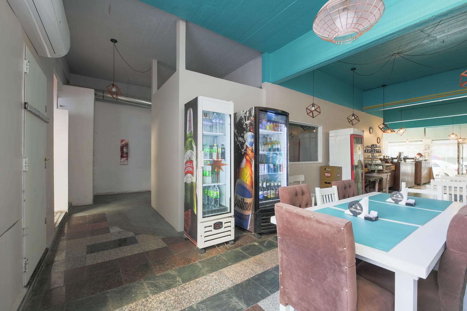 PH in a Building, 2 Apartments + Commercial Space
