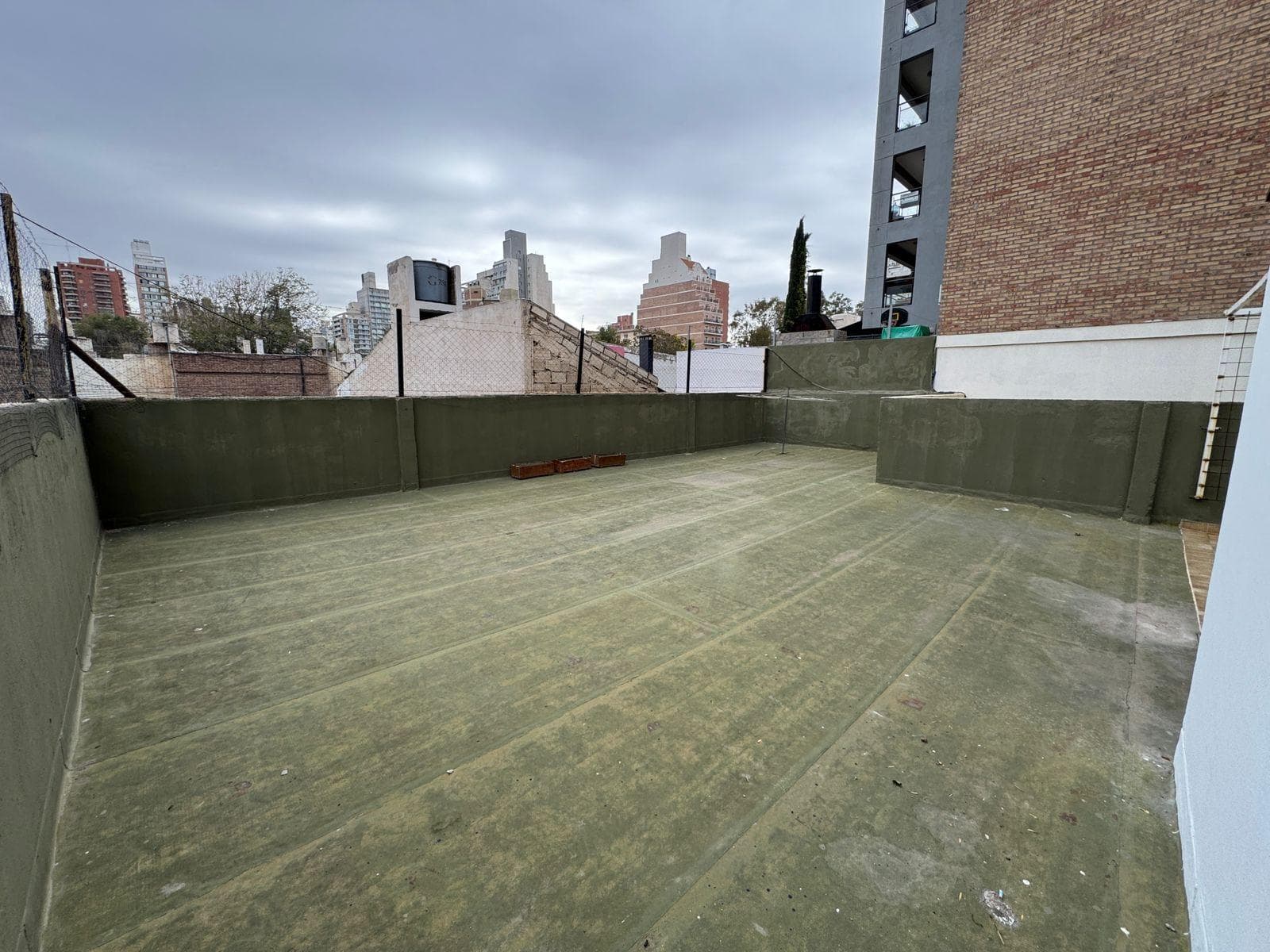 FOR RENT: 4-Bedroom Apartment - Centro Neighborhood, Neuquén