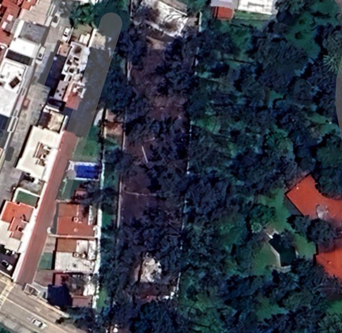 Lot on Boulevard de los Cisnes, Lago de Guadalupe Subdivision