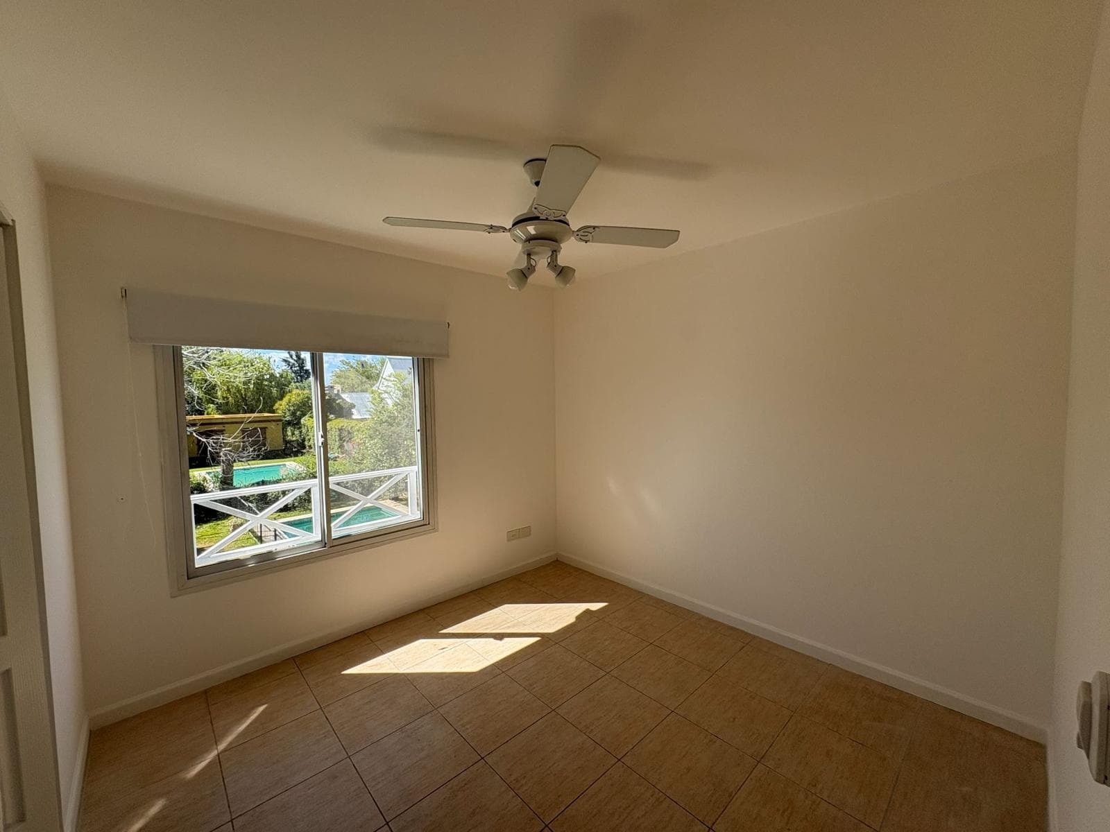 House for annual rent, 3 bedrooms, pool, La Legua neighborhood, Pilar