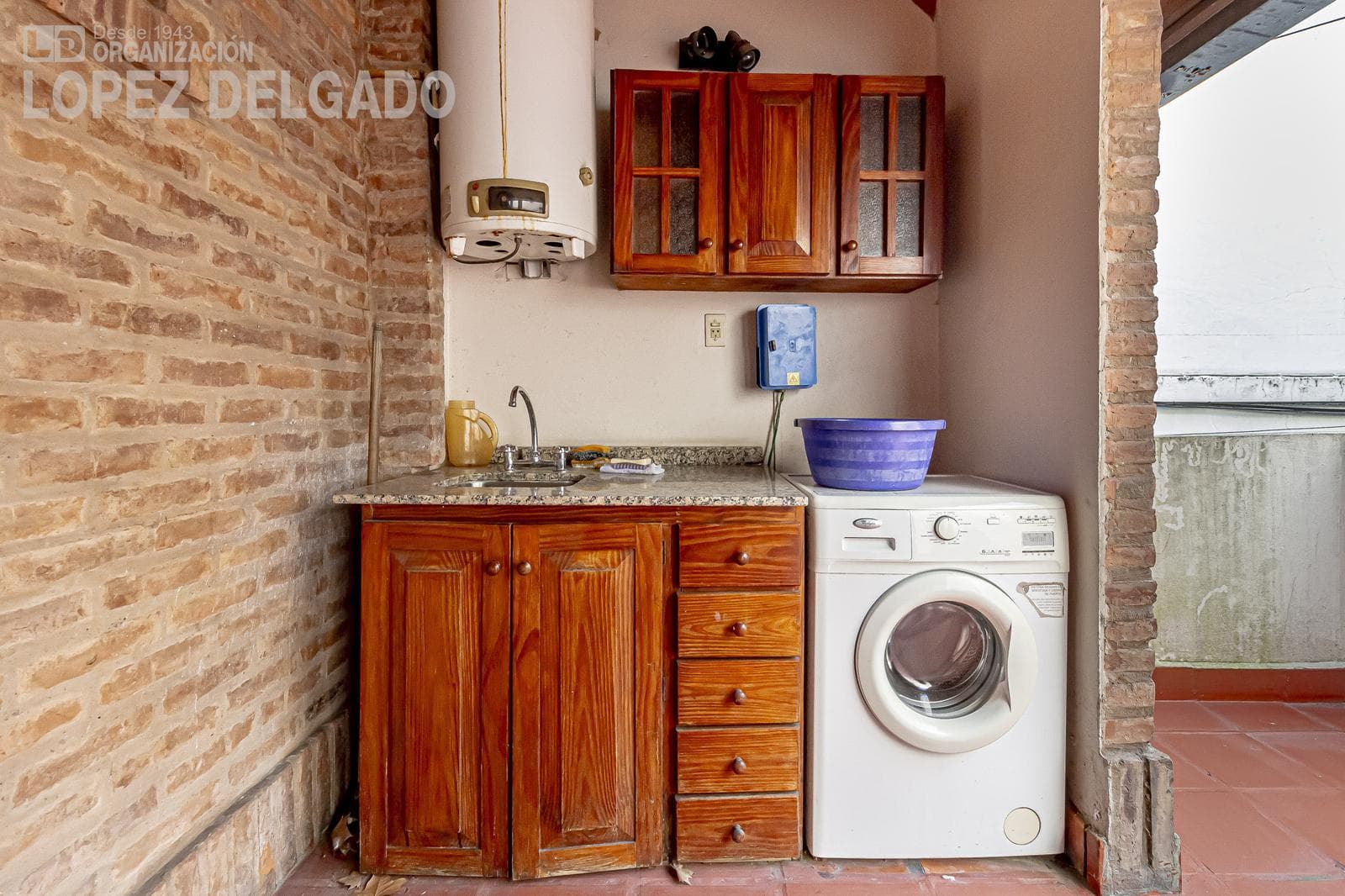 4-bedroom house with garage, backyard, and terrace in Villa del Parque