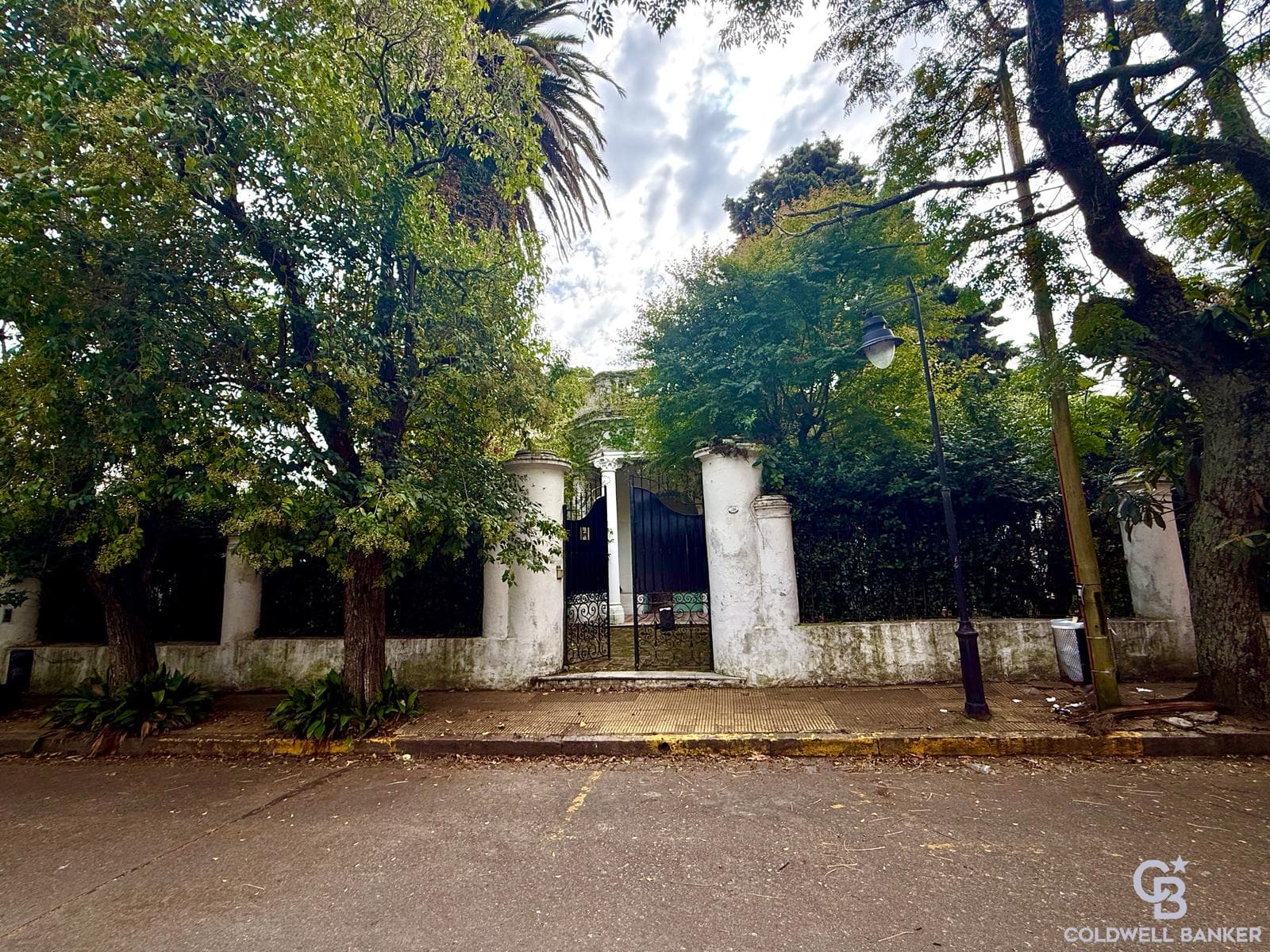 Mansion-style home in Bajo de San Isidro, just steps from the Cathedral