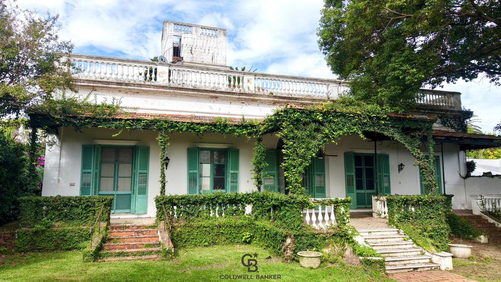 Mansion-style home in Bajo de San Isidro, just steps from the Cathedral
