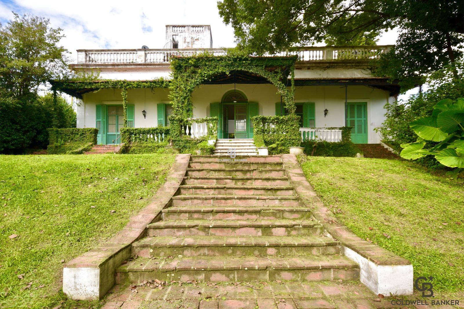 Mansion-style home in Bajo de San Isidro, just steps from the Cathedral