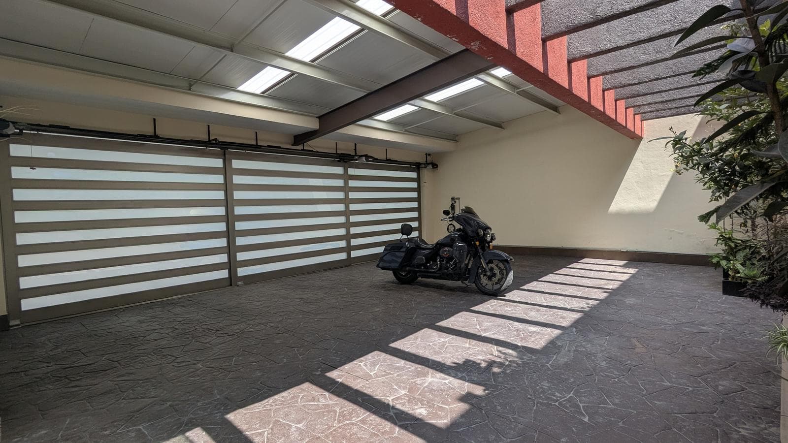 OFFICES IN METEPEC, XINANTECATL NEIGHBORHOOD