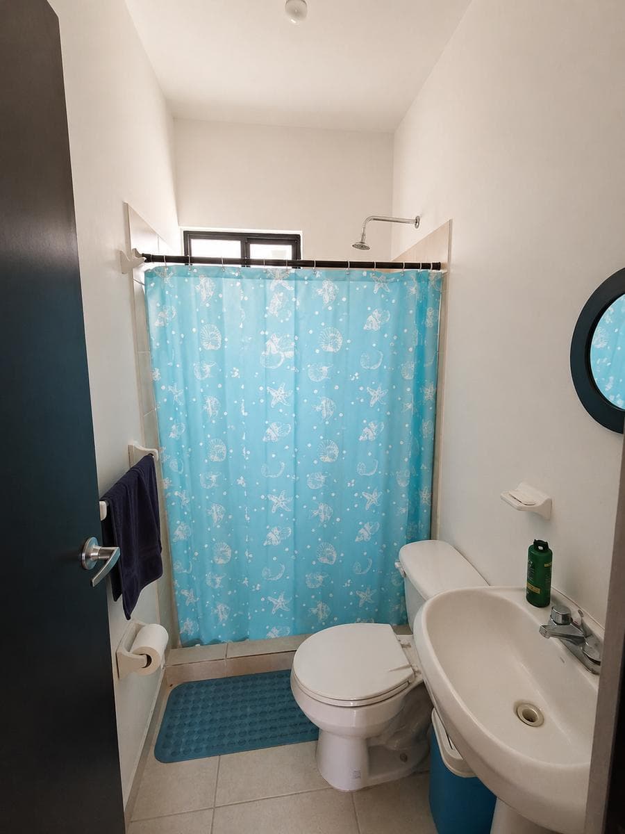 House for sale on a private street, located in Puertas de San Miguel.