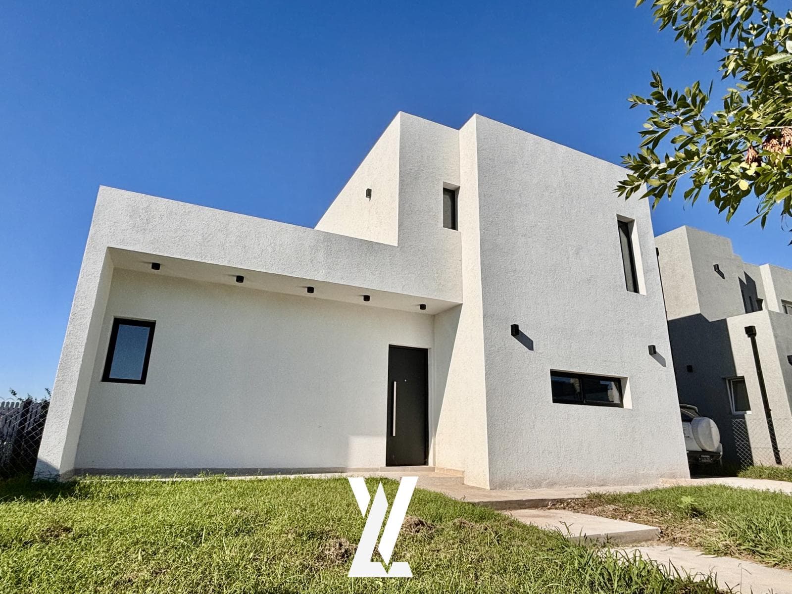 5-room house for sale in Santa Lucia - Pilar del Este