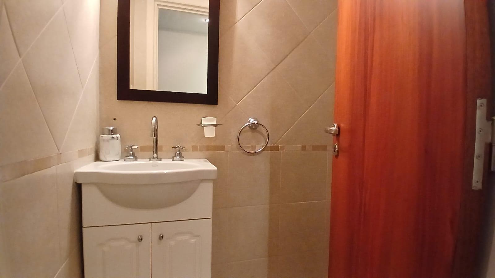 3-room apartment for sale with a balcony and garage, Downtown Mar del Plata.