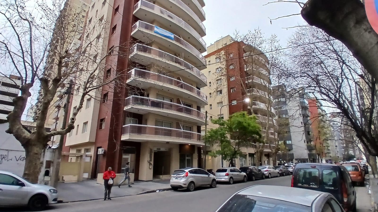 3-room apartment for sale with a balcony and garage, Downtown Mar del Plata.