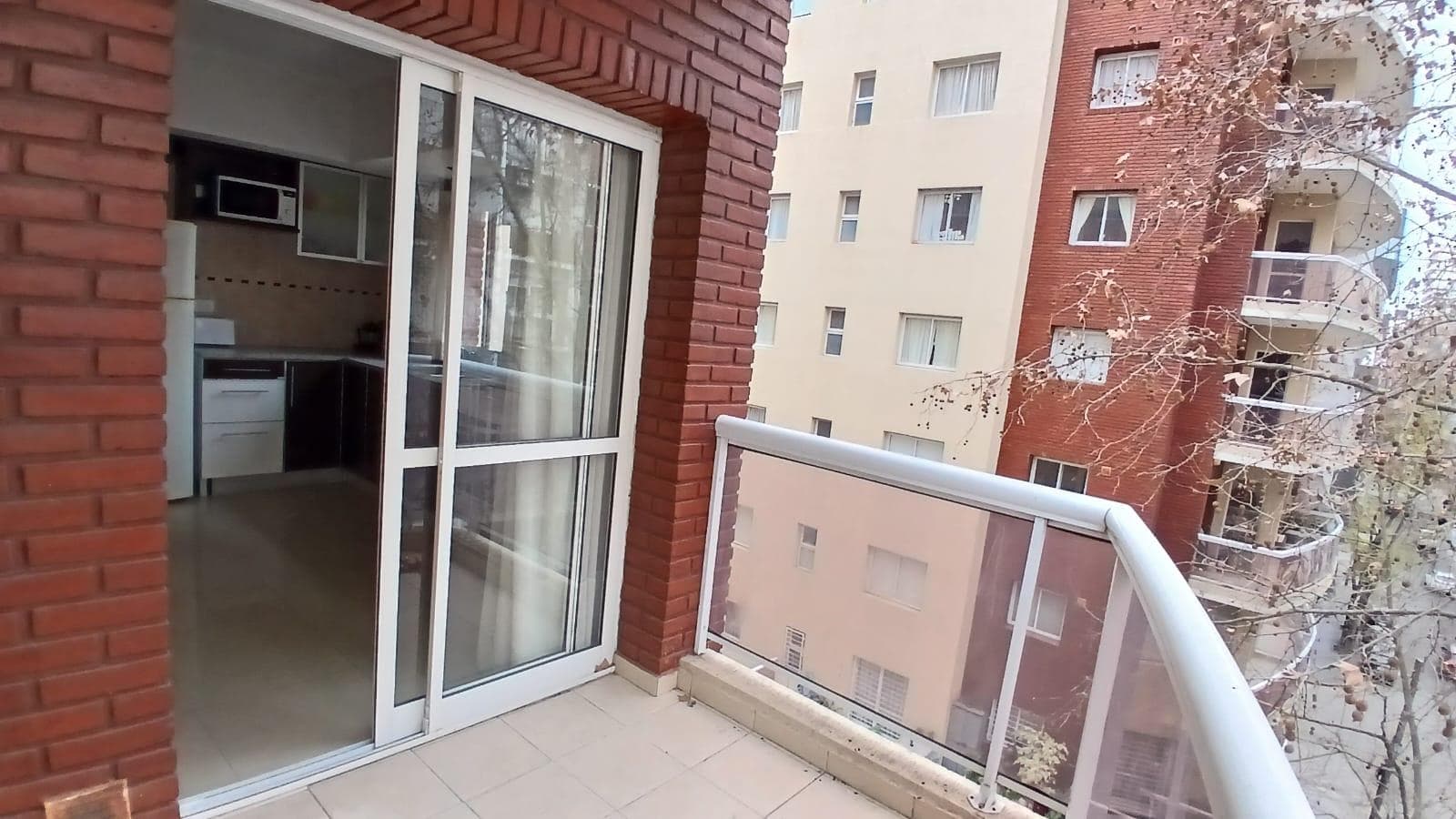 3-room apartment for sale with a balcony and garage, Downtown Mar del Plata.