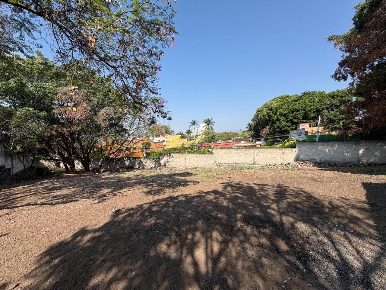 Land for Sale on Reforma Street in Cuernavaca, Morelos: 1,709 m²