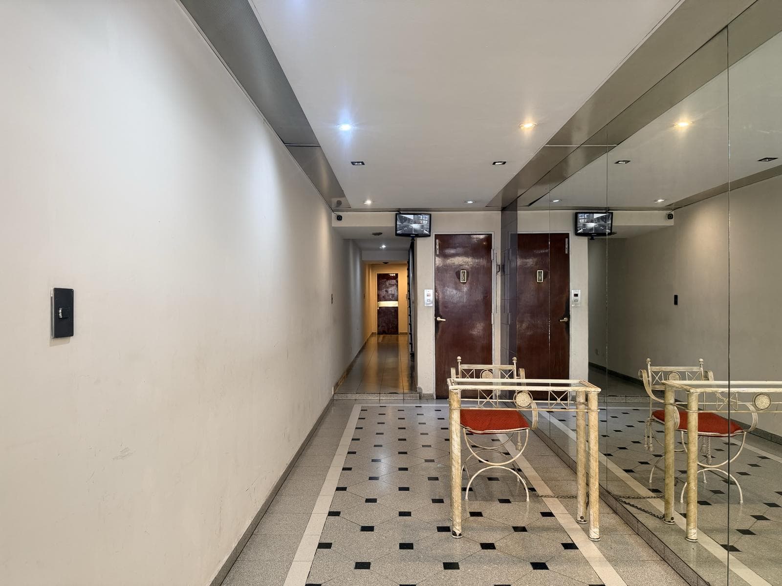 3-Room Apartment for Sale with Separate Room in Palermo, Featuring a Balcony