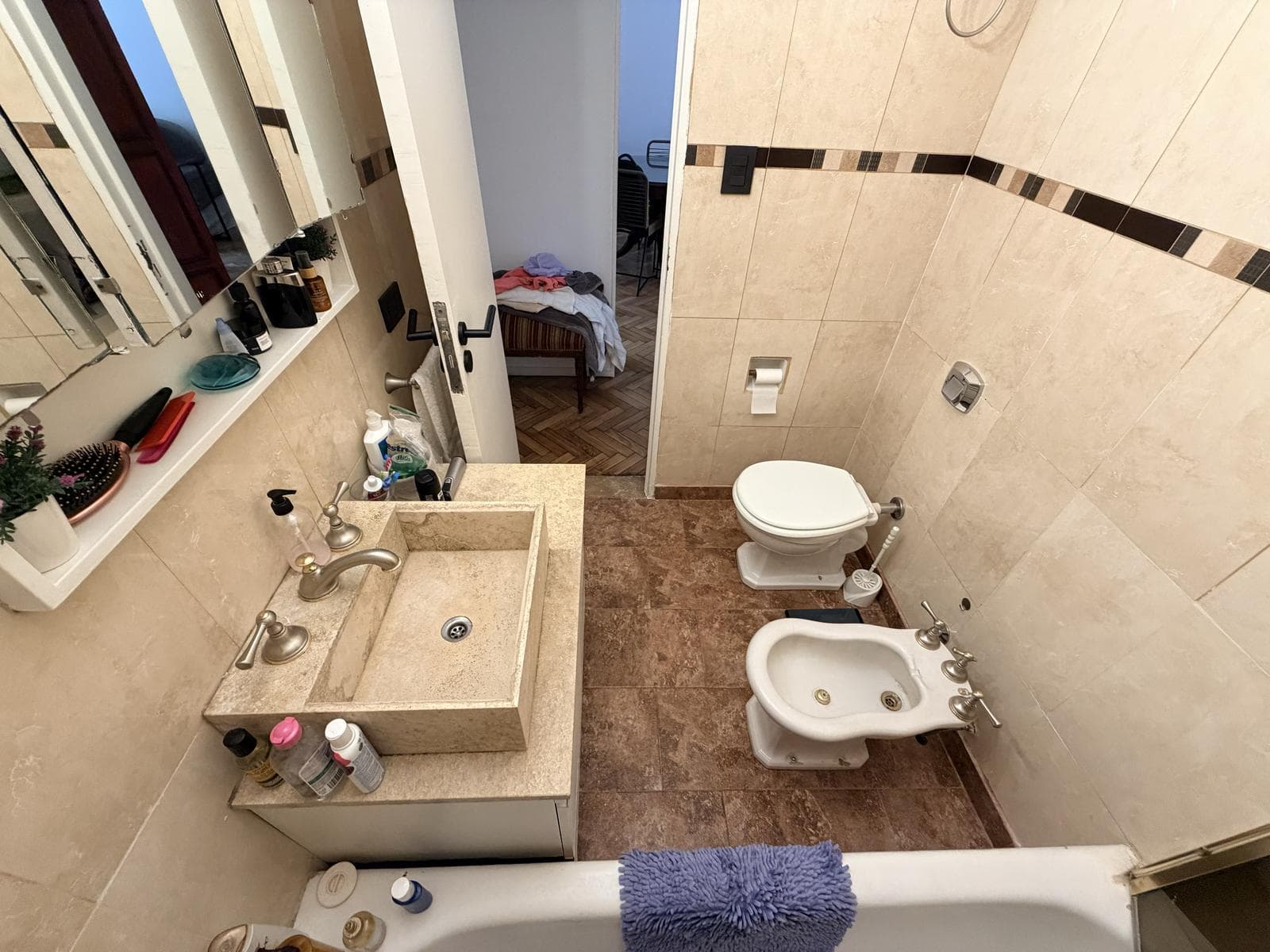 3-Room Apartment for Sale with Separate Room in Palermo, Featuring a Balcony