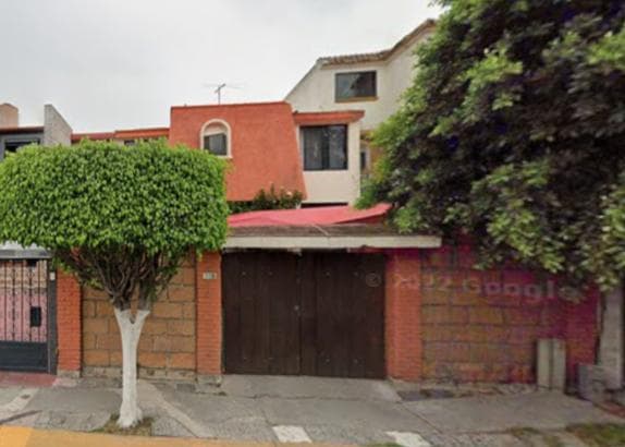 House for Sale in Las Alamedas, Atizapán, EDOMEX