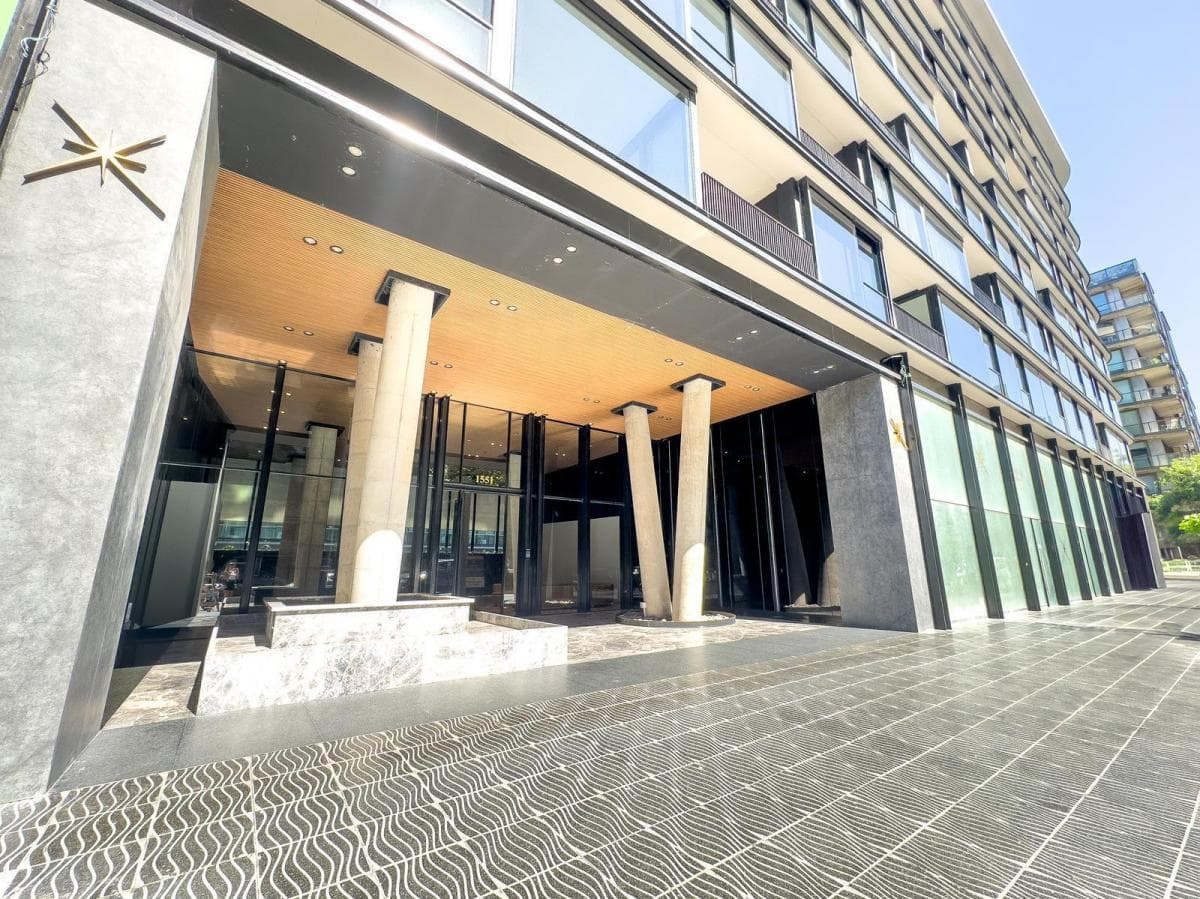 Brand-New 2-Room Apartment with Garage | Lumiere Boulevard, Puerto Madero | Airbnb Investment