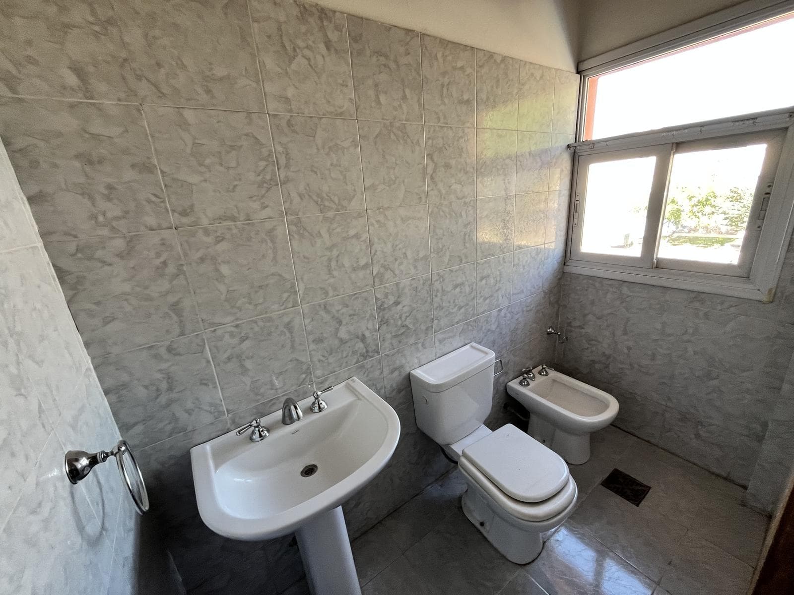 House for Sale in the Los Carolinos Neighborhood - Carrodilla